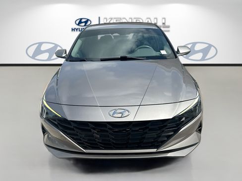 Used 2021 Hyundai Elantra SEL FWD image 2