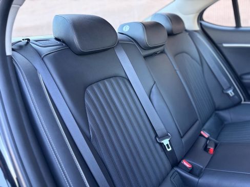 Used 2021 Genesis G70 3.3T image 22