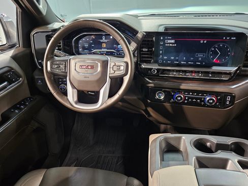 Used 2023 GMC Sierra 1500 SLT AWD/4WD image 9