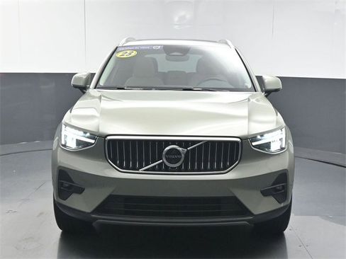 Used 2023 Volvo XC40 B5 Plus w/ Protection Package Premier image 3