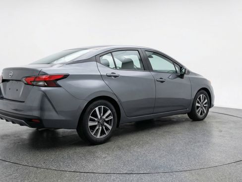 Used 2025 Nissan Versa SV image 9