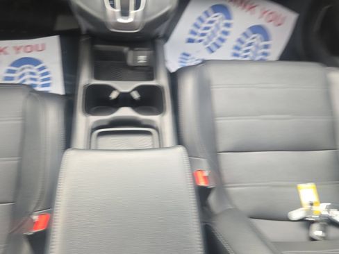 Used 2018 Honda CR-V Touring image 17