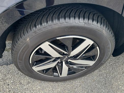 Used 2023 Kia Sorento S w/ Panoramic Sunroof Package FWD image 7