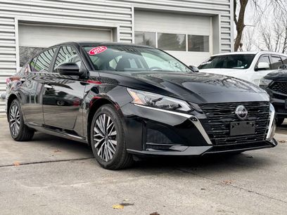 Used 2024 Nissan Altima 2.5 SV w/ SV Premium Package