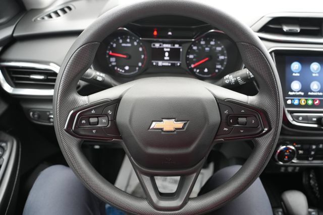 Used 2023 Chevrolet TrailBlazer LT w/ Convenience Package AWD/4WD image 25