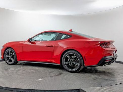 Used 2024 Ford Mustang Coupe image 4