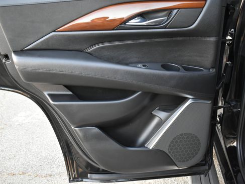 Used 2018 Cadillac Escalade Premium Luxury image 38