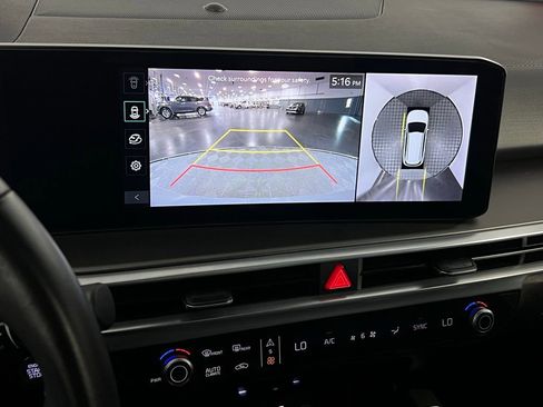 Used 2024 Kia Sorento SX image 17