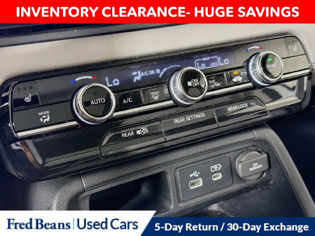 Used 2024 Honda Pilot Touring image 22