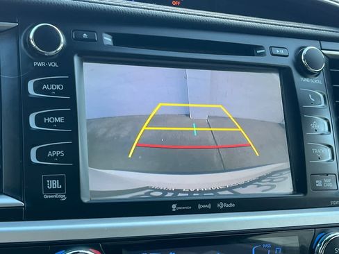 Used 2019 Toyota Highlander Limited image 22