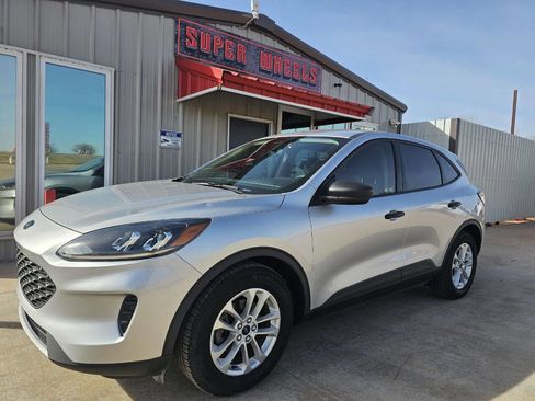 Used 2020 Ford Escape S image 1