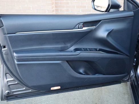 Used 2019 Toyota Camry SE image 13