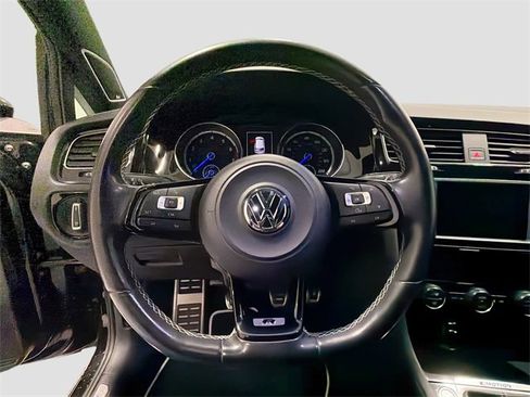 Used 2017 Volkswagen Golf 4-Door image 10