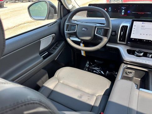 New 2026 Ford Expedition Active AWD/4WD image 14