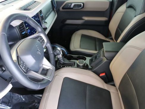 Used 2021 Ford Bronco Wildtrak image 17