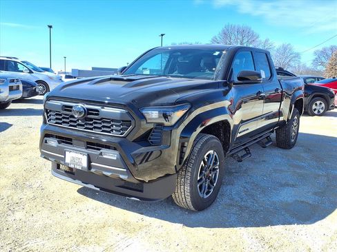 New 2026 Toyota Tacoma TRD Sport w/ TRD Sport Upgrade Package image 31