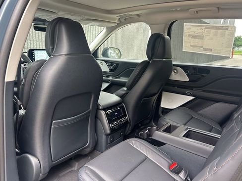New 2026 Lincoln Aviator Reserve AWD/4WD image 13