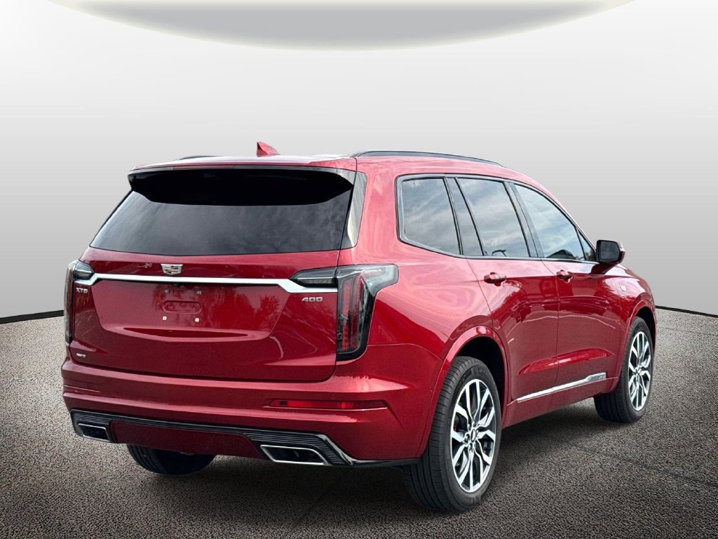 Used 2024 Cadillac XT6 Sport w/ Platinum Package AWD/4WD image 2