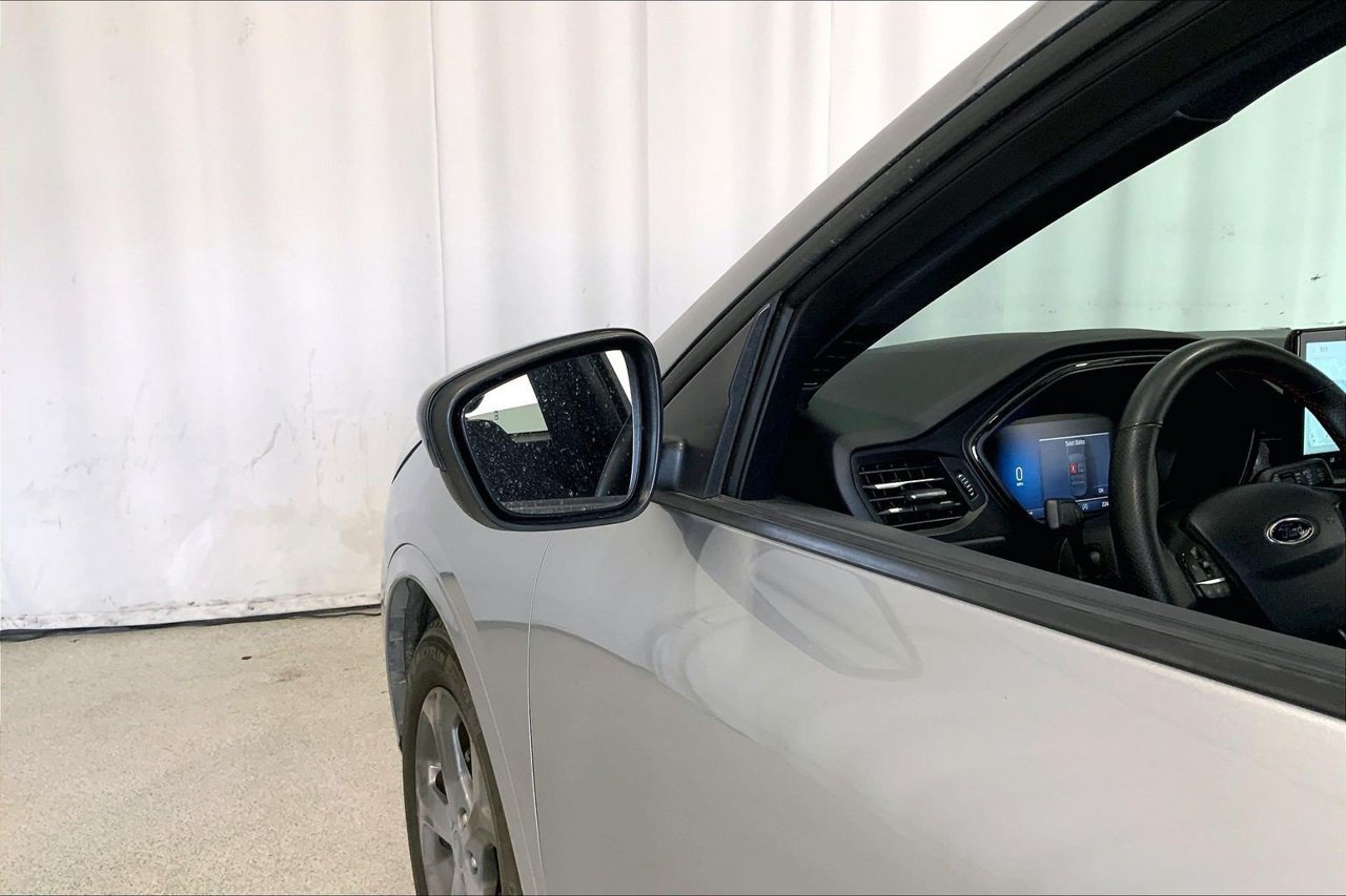 Used 2024 Ford Escape ST-Line w/ Tech Pack #1 FWD image 10
