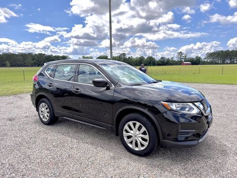 Used 2017 Nissan Rogue S AWD/4WD image 7