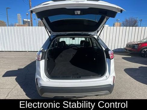 Used 2023 Ford Edge SEL image 7