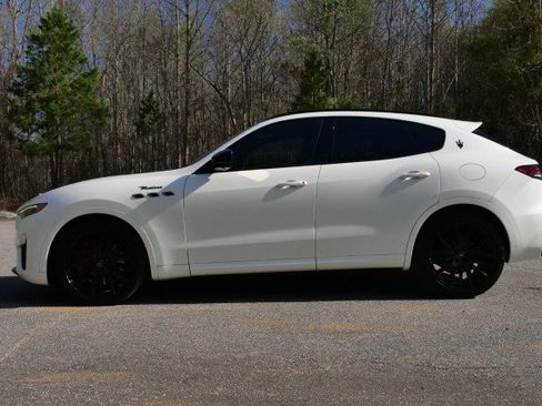 Used 2022 Maserati Levante Modena image 31