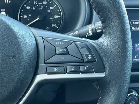 Used 2023 Nissan Kicks SR w/ SR Premium Package FWD image 39