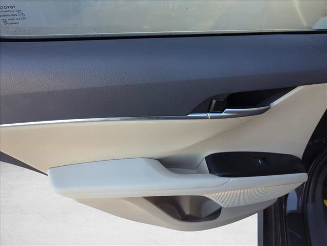 Used 2018 Toyota Camry LE w/ Convenience Package FWD image 8