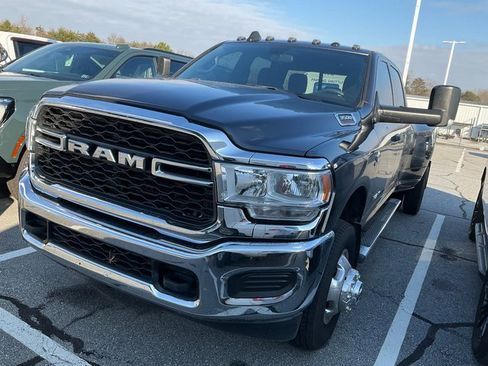Used 2022 RAM 3500 Tradesman image 3