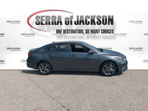 Certified 2024 Kia Forte LXS FWD image 9