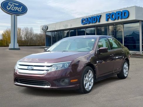 Used 2011 Ford Fusion SE FWD image 2