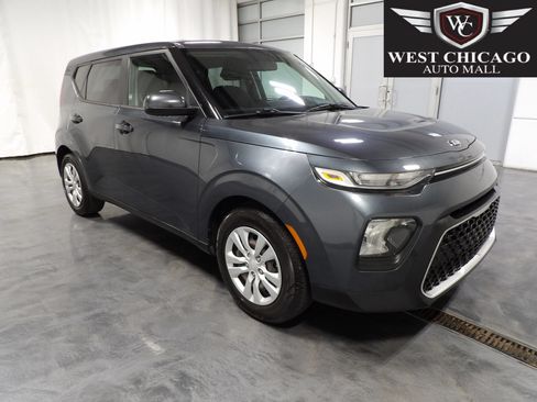 Used 2020 Kia Soul LX FWD image 1