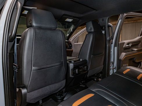 Used 2024 GMC Sierra 1500 AT4 w/ Technology Package image 26