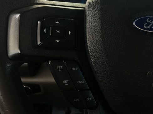 Used 2018 Ford F250 XL w/ Power Equipment Group AWD/4WD image 32