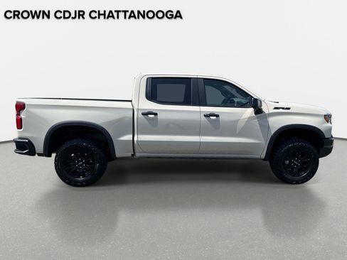 Used 2026 Chevrolet Silverado 1500 ZR2 w/ Dark Appearance Package AWD/4WD image 4