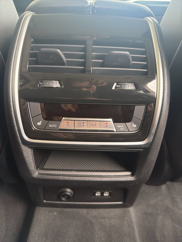 New 2026 BMW X7 xDrive40i w/ Premium Package AWD/4WD image 27