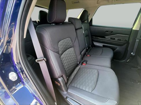 Used 2024 Nissan Pathfinder SV FWD image 20