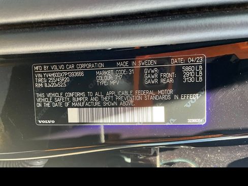 Used 2023 Volvo XC60 T8 Ultimate AWD/4WD image 18