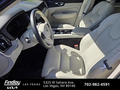 Used 2023 Volvo XC60 B5 Ultimate w/ Protection Package Premier FWD image 11