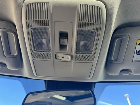 Used 2025 MAZDA CX-5 AWD 2.5 S w/ Preferred Package image 19