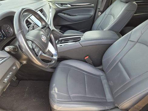 Used 2024 Buick Enclave Premium image 8