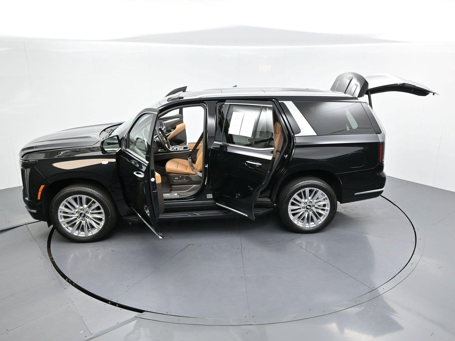 Certified 2025 Cadillac Escalade Premium Luxury AWD/4WD image 50