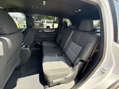 Certified 2025 GMC Acadia Elevation AWD/4WD image 26
