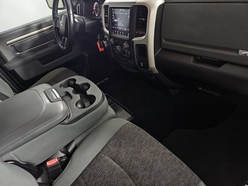 Used 2019 RAM 1500 Big Horn AWD/4WD image 32