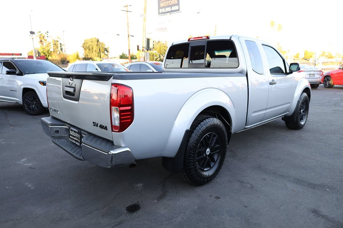 Used 2016 Nissan Frontier SV AWD/4WD image 4