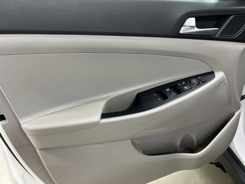 Used 2019 Hyundai Tucson SE image 20