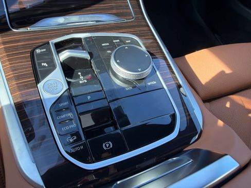 New 2026 BMW X5 xDrive40i w/ M Sport Package image 25