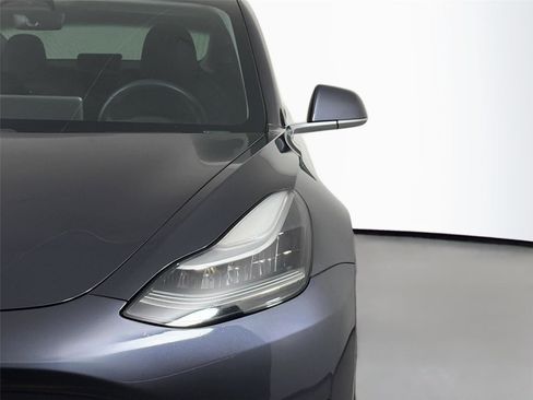 Used 2018 Tesla Model 3 Long Range RWD image 15