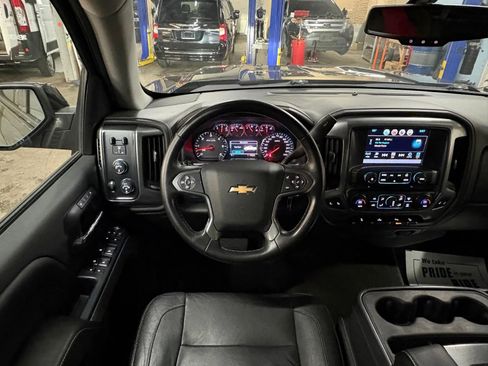 Used 2017 Chevrolet Silverado 1500 LTZ Z71 w/ Midnight Edition image 17