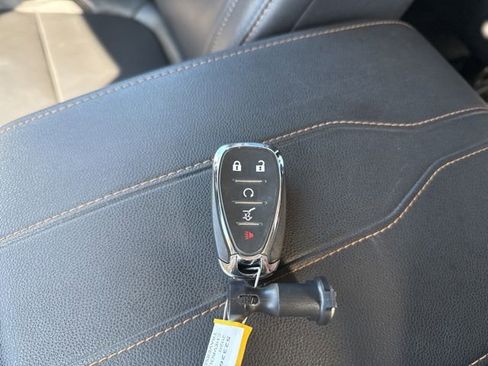 Used 2020 Chevrolet Traverse RS image 65